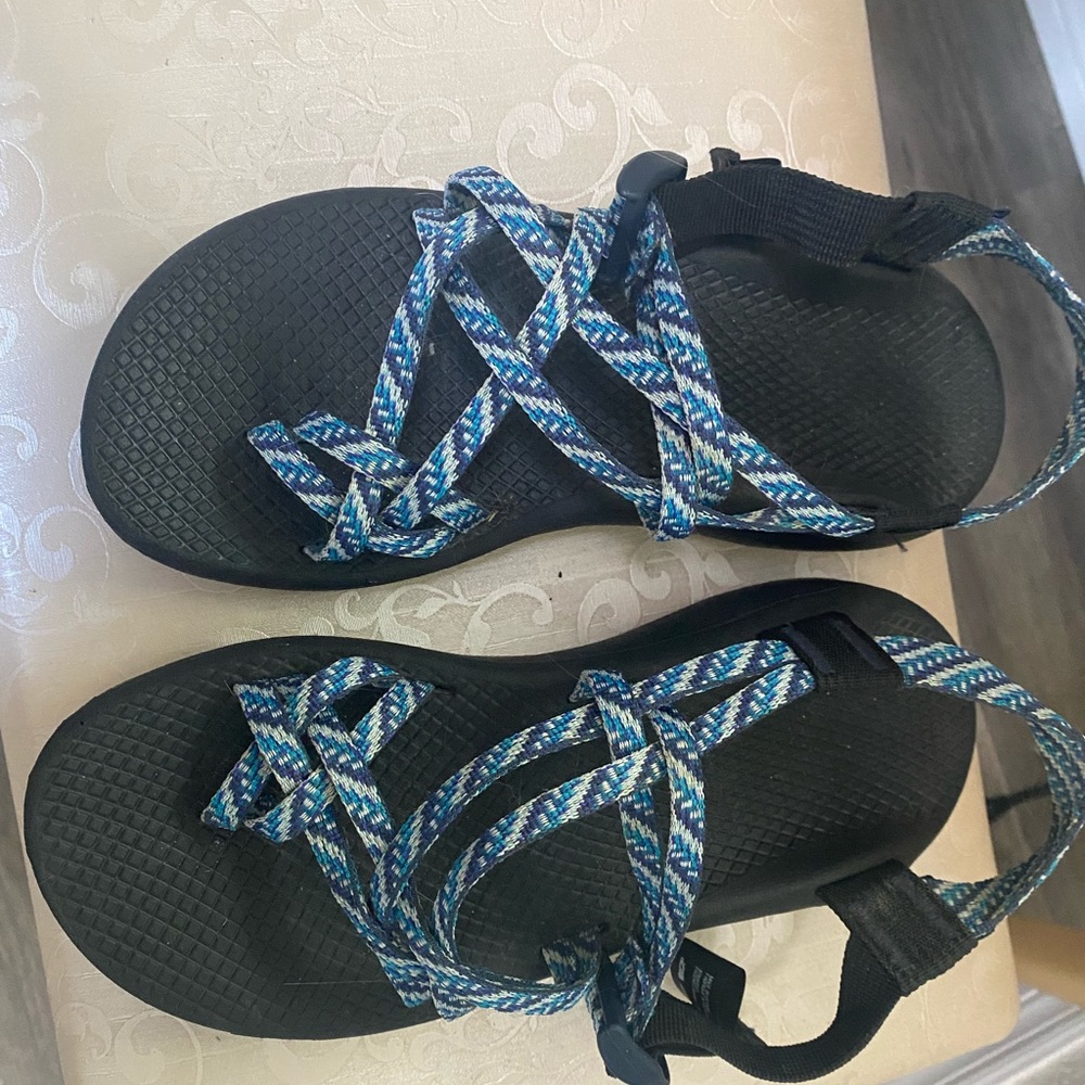Chacos size 8
